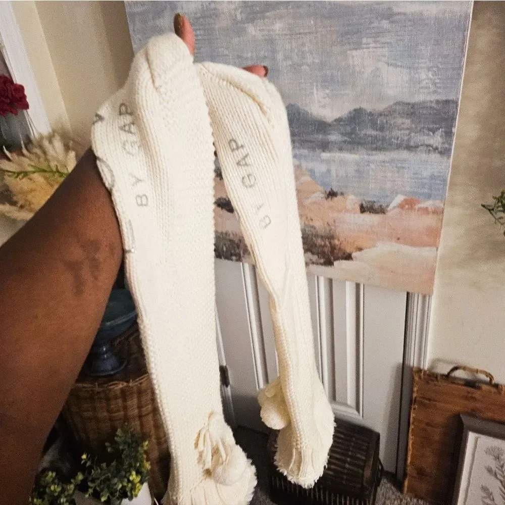 New Gap Acrylic Blend Pom Detail Cozy House Socks.